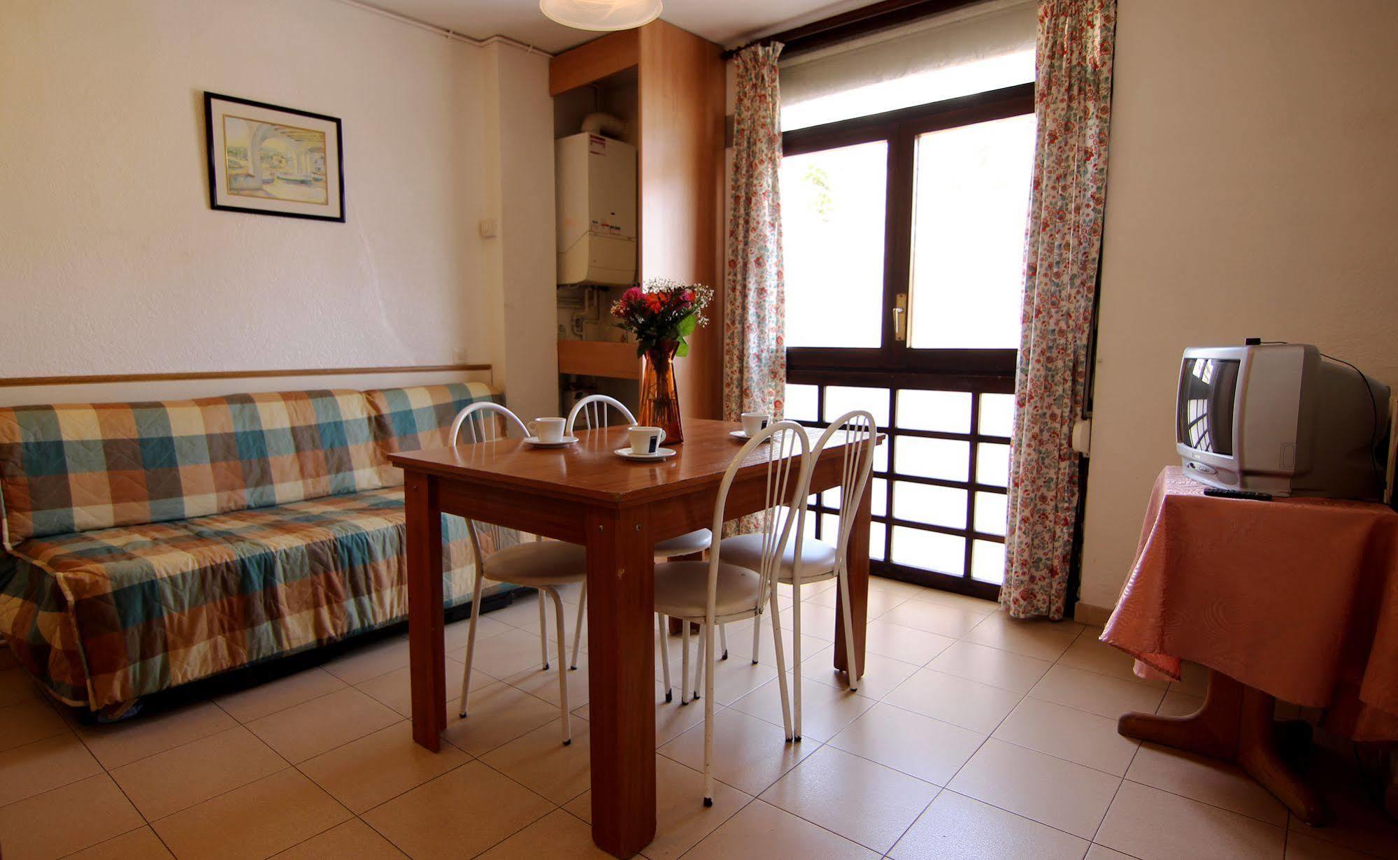 Apartamentos Zodiac Lloret de Mar Dış mekan fotoğraf